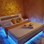 Golden Studio- Panoramic View With Terrace Βουκουρέστι
