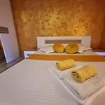 Golden Studio- Panoramic View With Terrace Διαμέρισμα