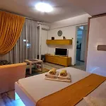 Golden Studio- Panoramic View With Terrace *