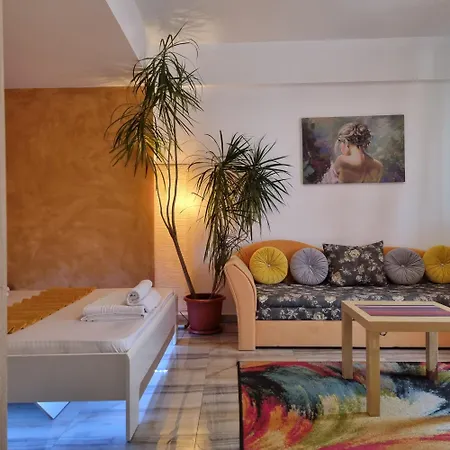 Golden Studio- Panoramic View With Terrace דירה בוקרשט