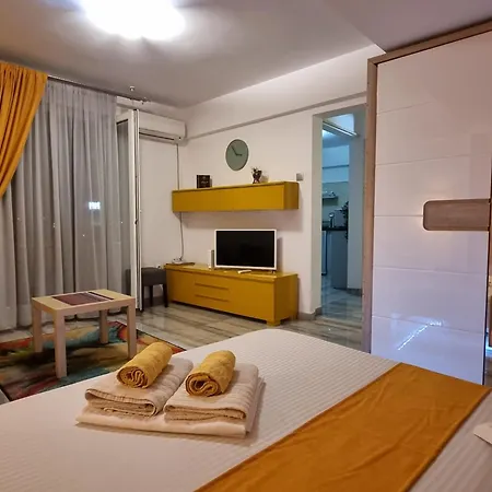 Golden Studio- Panoramic View With Terrace * Bucureşti