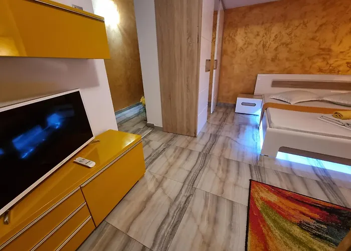 Golden Studio- Panoramic View With Terrace Апартаменти *