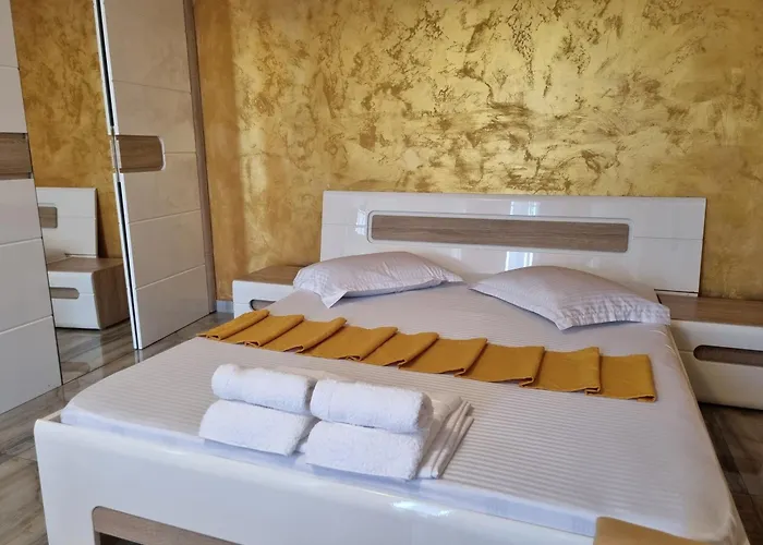 Golden Studio- Panoramic View With Terrace Bukarest