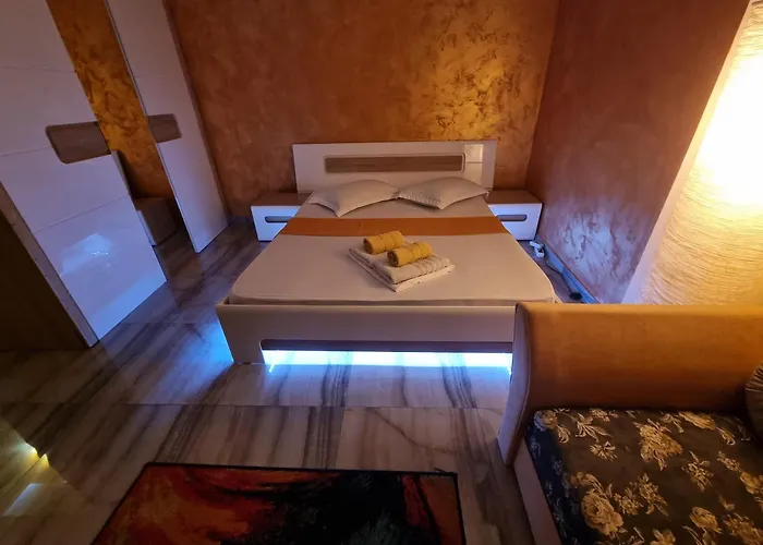 Golden Studio- Panoramic View With Terrace 아파트