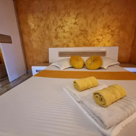 Golden Studio- Panoramic View With Terrace Appartamento