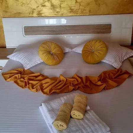 Golden Studio- Panoramic View With Terrace Bucarest