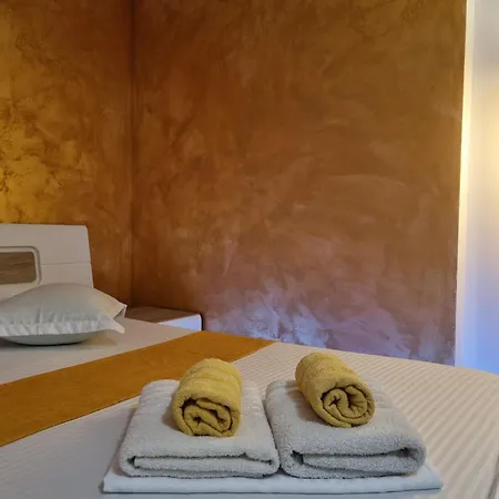 Golden Studio- Panoramic View With Terrace Appartamento